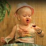 Toddler served sangria at Texas Roadhouse